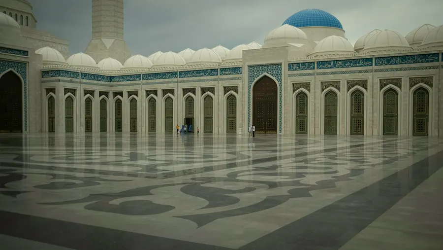 Sunset over the dramatic limestone gorge of Todra Valley